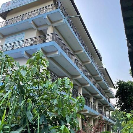 Silent Park Hotel Sauraha Exterior foto