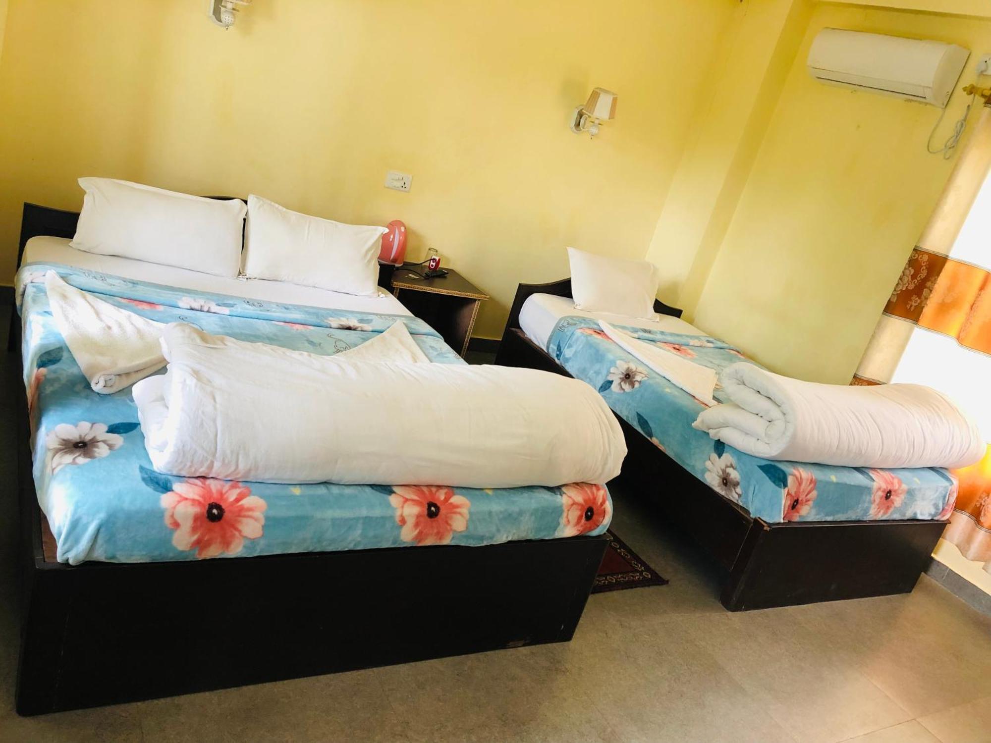 Silent Park Hotel Sauraha Exterior foto
